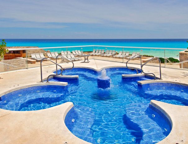 cancun-omni-cancun-hotel-mega-jacuzzi-1